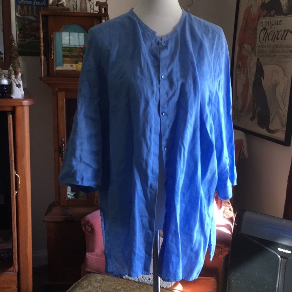 NWOT Paraphrase Woman Linen Top
